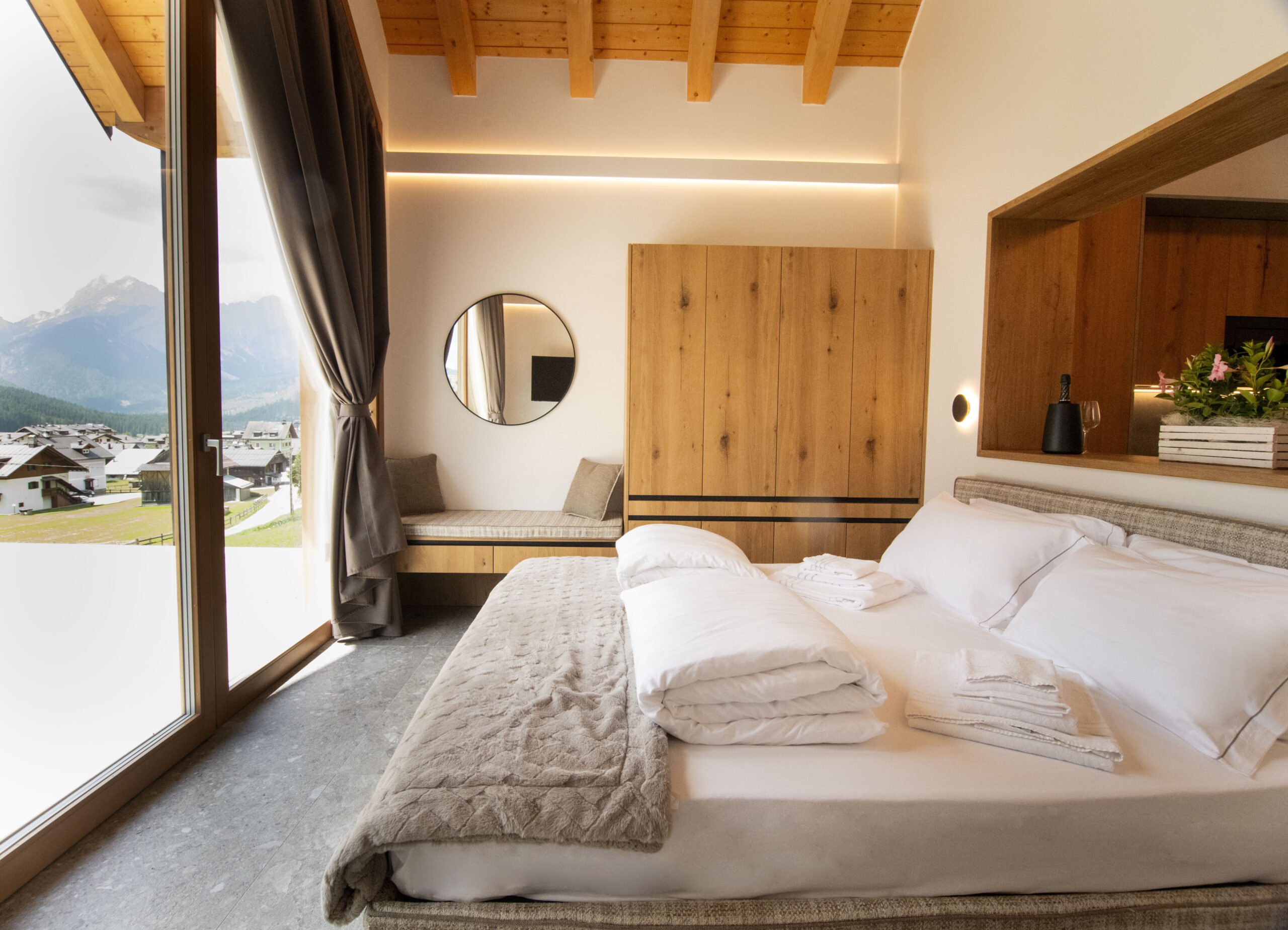 Balcone e Vista sulle Dolomiti & Private SPA